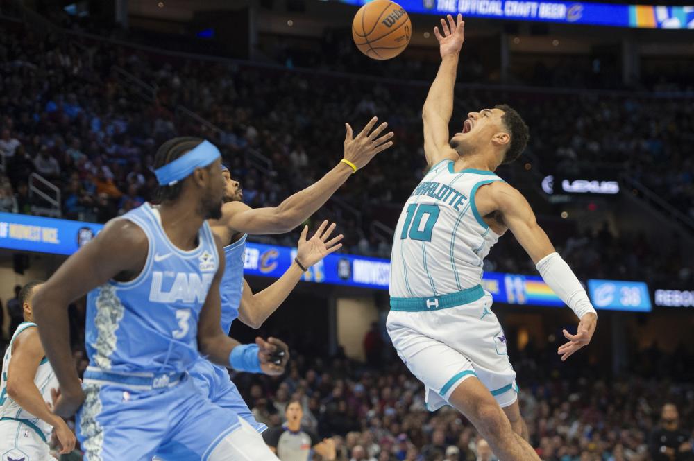 他在关键时 他在关键时