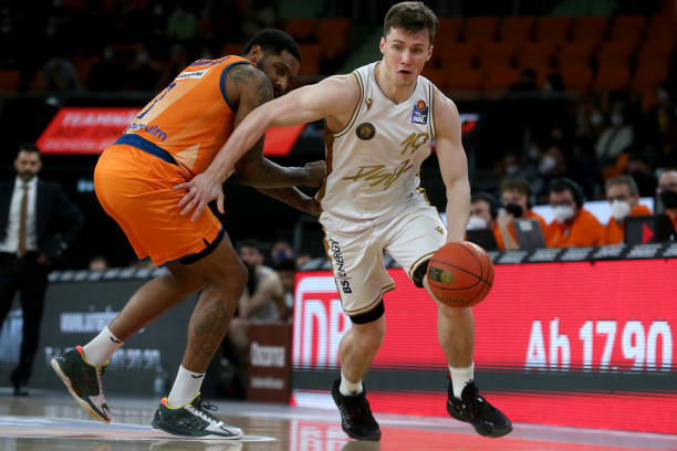 强队周旋 强队周旋