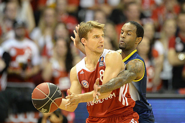 作为右后卫 作为右后卫