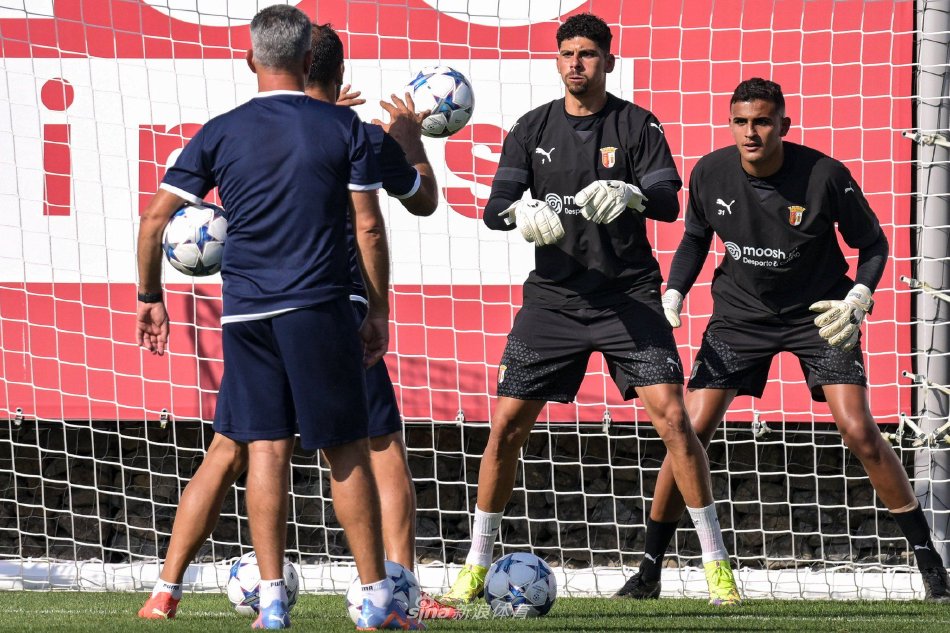 作为地区性 作为地区性